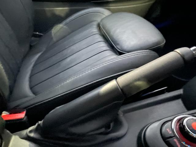 MINI クーパーSD 【正規認定中古車】【全国正規ディーラー保証付/2年・走行距離無制限】弊社下取り車 Yoursブラックレザーシート Yours18インチアルミホイール ACC アンビエント シートヒーター(43枚目)
