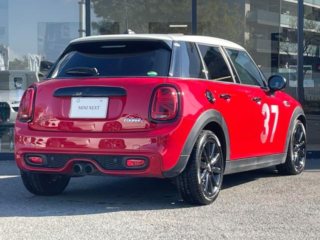 ＭＩＮＩ クーパーＳ　パディ・ホプカーク・エディション　【正規認定中古車】【全国正規ディーラー保証付／２年・走行距離無制限】限定車　弊社下取り車　ワンオーナー車　禁煙車　バックカメラ　前後ＰＤＣ　アンビエントライト　ＡＣＣ　純正前後ドラレコ（13枚目）