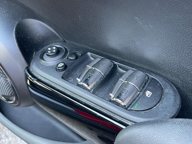 ＭＩＮＩ クーパーＳ　パディ・ホプカーク・エディション　【正規認定中古車】【全国正規ディーラー保証付／２年・走行距離無制限】限定車　弊社下取り車　ワンオーナー車　禁煙車　バックカメラ　前後ＰＤＣ　アンビエントライト　ＡＣＣ　純正前後ドラレコ（38枚目）