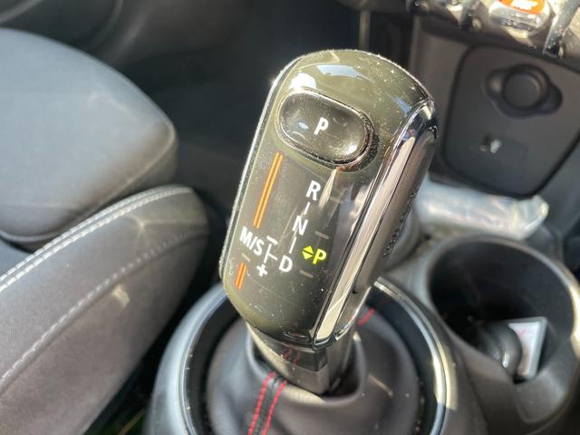 ＭＩＮＩ クーパーＳ　パディ・ホプカーク・エディション　【正規認定中古車】【全国正規ディーラー保証付／２年・走行距離無制限】限定車　弊社下取り車　ワンオーナー車　禁煙車　バックカメラ　前後ＰＤＣ　アンビエントライト　ＡＣＣ　純正前後ドラレコ（49枚目）
