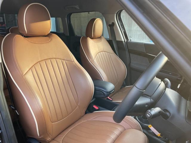 ＭＩＮＩ クーパーＤ　クロスオーバー　クラシック・トリム　【正規認定中古車】【全国正規ディーラー保証付／２年・走行距離無制限】弊社下取り　オートトランク　バックカメラ　前後ＰＤＣ　パーキングアシスト　茶革シートカバー　シートヒーター（3枚目）