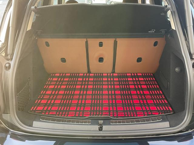 ＭＩＮＩ クーパーＤ　クロスオーバー　クラシック・トリム　【正規認定中古車】【全国正規ディーラー保証付／２年・走行距離無制限】弊社下取り　オートトランク　バックカメラ　前後ＰＤＣ　パーキングアシスト　茶革シートカバー　シートヒーター（8枚目）