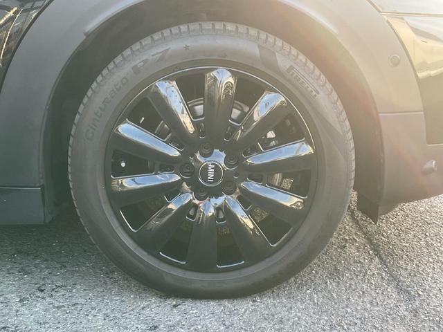 ＭＩＮＩ クーパーＤ　クロスオーバー　クラシック・トリム　【正規認定中古車】【全国正規ディーラー保証付／２年・走行距離無制限】弊社下取り　オートトランク　バックカメラ　前後ＰＤＣ　パーキングアシスト　茶革シートカバー　シートヒーター（9枚目）