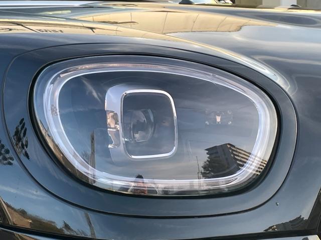 ＭＩＮＩ クーパーＤ　クロスオーバー　クラシック・トリム　【正規認定中古車】【全国正規ディーラー保証付／２年・走行距離無制限】弊社下取り　オートトランク　バックカメラ　前後ＰＤＣ　パーキングアシスト　茶革シートカバー　シートヒーター（17枚目）