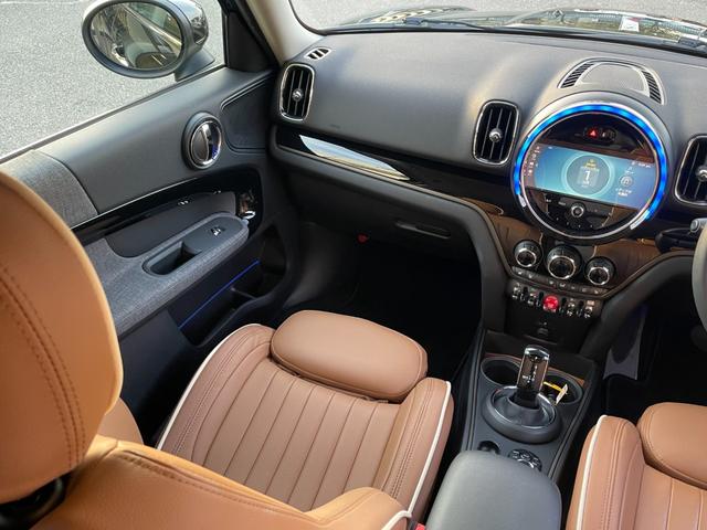 ＭＩＮＩ クーパーＤ　クロスオーバー　クラシック・トリム　【正規認定中古車】【全国正規ディーラー保証付／２年・走行距離無制限】弊社下取り　オートトランク　バックカメラ　前後ＰＤＣ　パーキングアシスト　茶革シートカバー　シートヒーター（33枚目）