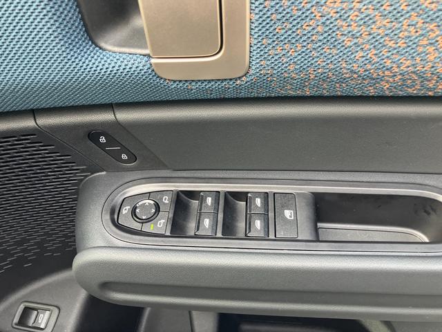 ＭＩＮＩ カントリーマンＤ　フェイバリット・トリム　【正規認定中古車】【全国正規ディーラー保証付／２年・走行距離無制限】ｈａｒｍａｎ／ｋａｒｄｏｎ　ブルーレザーシート　シートヒーター　シートマッサージ　全方位ＰＤＣ　トップビュー　ステアリングヒーター（26枚目）