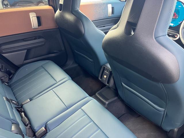 ＭＩＮＩ カントリーマンＤ　フェイバリット・トリム　【正規認定中古車】【全国正規ディーラー保証付／２年・走行距離無制限】ｈａｒｍａｎ／ｋａｒｄｏｎ　ブルーレザーシート　シートヒーター　シートマッサージ　全方位ＰＤＣ　トップビュー　ステアリングヒーター（31枚目）