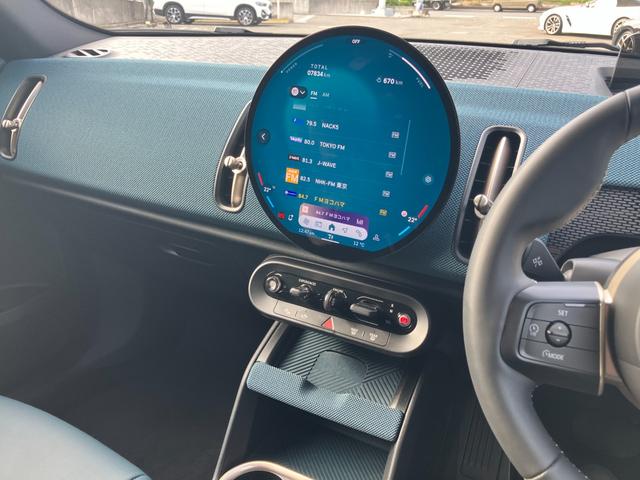 ＭＩＮＩ カントリーマンＤ　フェイバリット・トリム　【正規認定中古車】【全国正規ディーラー保証付／２年・走行距離無制限】ｈａｒｍａｎ／ｋａｒｄｏｎ　ブルーレザーシート　シートヒーター　シートマッサージ　全方位ＰＤＣ　トップビュー　ステアリングヒーター（37枚目）