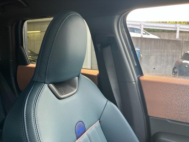 ＭＩＮＩ カントリーマンＤ　フェイバリット・トリム　【正規認定中古車】【全国正規ディーラー保証付／２年・走行距離無制限】ｈａｒｍａｎ／ｋａｒｄｏｎ　ブルーレザーシート　シートヒーター　シートマッサージ　全方位ＰＤＣ　トップビュー　ステアリングヒーター（49枚目）