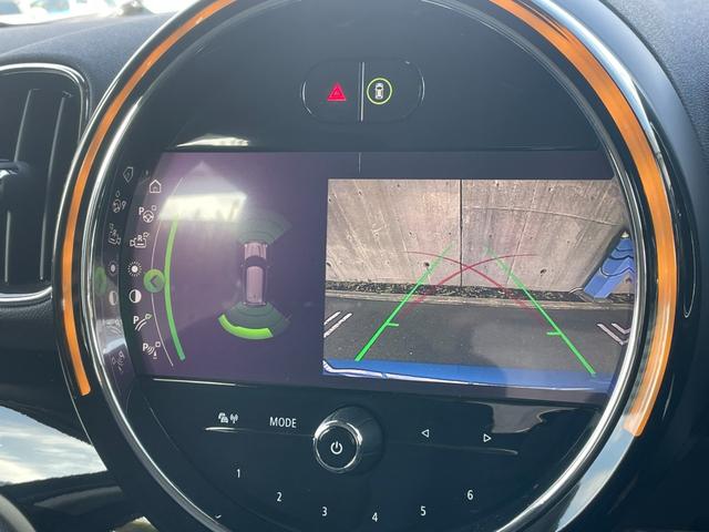 ＭＩＮＩ クーパーＤ　クロスオーバー　オール４　【正規認定中古車】【全国正規ディーラー保証付／２年・走行距離無制限】弊社下取り　バックカメラ　前後ＰＤＣ　シートヒーター　オートトランク　アンビエントライト　パーキングアシスト　社外前後ドラレコ（5枚目）