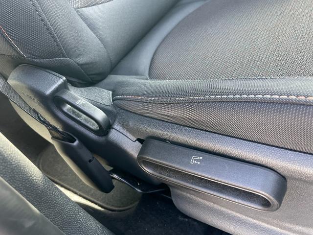 ＭＩＮＩ クーパーＤ　クロスオーバー　オール４　【正規認定中古車】【全国正規ディーラー保証付／２年・走行距離無制限】弊社下取り　バックカメラ　前後ＰＤＣ　シートヒーター　オートトランク　アンビエントライト　パーキングアシスト　社外前後ドラレコ（32枚目）