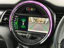 ＭＩＮＩ クーパーＳＤ　【正規認定中古車】【全国正規ディーラー保証付／２年・走行距離無制限】１７ＡＷ　ＬＥＤ　コンフォートアクセス　バックカメラ　インテリジェントセーフティ　黒布手動シート　オットマン　ＡＣＣ　ナビ（7枚目）