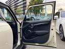 クーパーＳＤ　【正規認定中古車】【全国正規ディーラー保証付／２年・走行距離無制限】１７ＡＷ　ＬＥＤ　コンフォートアクセス　バックカメラ　インテリジェントセーフティ　黒布手動シート　オットマン　ＡＣＣ　ナビ（13枚目）