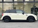 クーパーＳＤ　【正規認定中古車】【全国正規ディーラー保証付／２年・走行距離無制限】１７ＡＷ　ＬＥＤ　コンフォートアクセス　バックカメラ　インテリジェントセーフティ　黒布手動シート　オットマン　ＡＣＣ　ナビ（33枚目）