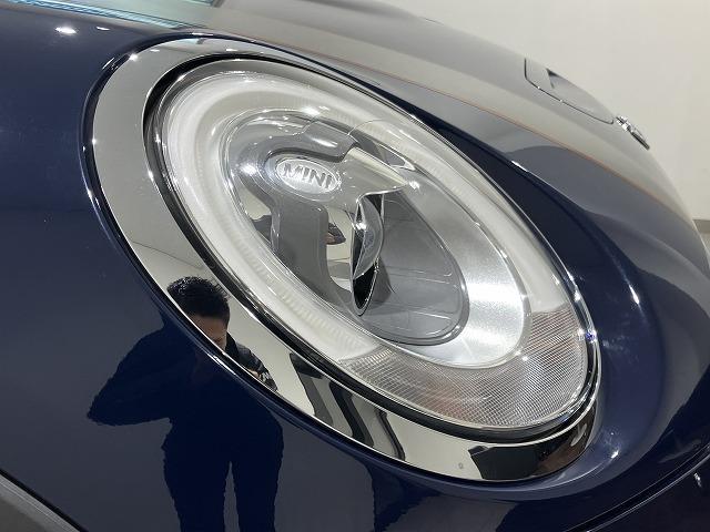 ＭＩＮＩ クーパーＳ　セブン　弊社新車拠点下取車　禁煙　ＬＥＤヘッドライト　コンフォートアクセス　１７インチアロイホイール　ミラーＥＴＣ　ミュージックコレクション　Ｂｌｕｅｔｏｏｔｈ　ＵＳＢ　ＡＵＸ　アンビエントライト　禁煙車（10枚目）