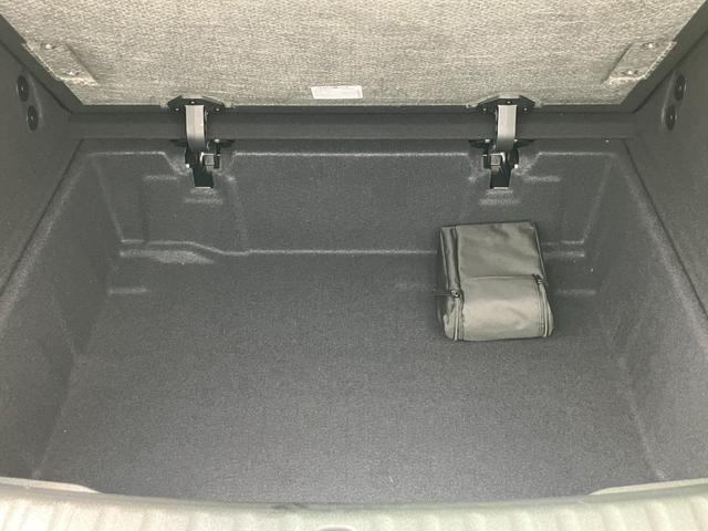 MINI カントリーマンC フェイバリット・トリム 弊社デモンストレーションカー ブルーレザーシート 禁煙車 ヘッドアップディスプレイ トップビューカメラ アクティブクルーズコントロール オートトランク 18インチアロイホイール パーキングアシスト(32枚目)