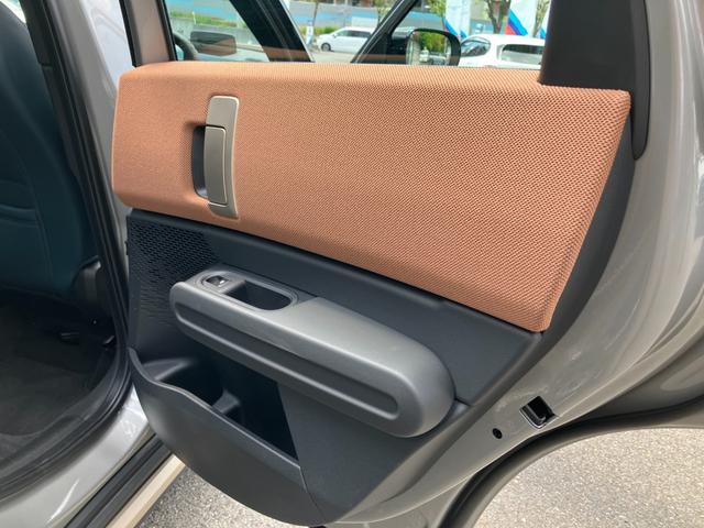 MINI カントリーマンC フェイバリット・トリム 弊社デモンストレーションカー ブルーレザーシート 禁煙車 ヘッドアップディスプレイ トップビューカメラ アクティブクルーズコントロール オートトランク 18インチアロイホイール パーキングアシスト(41枚目)