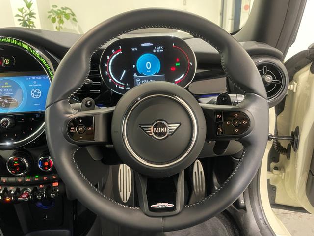 ＭＩＮＩ ジョンクーパーワークス　ジョンクーパーワークストリム　【正規認定中古車】【全国正規ディーラー保証付／２年・走行距離無制限ＪＣＷトリム　禁煙車　グループ会社下取　ヘッドアップディスプレイ　１オーナー　　シートヒーター　パドルシフト　ＡｐｐｌｅＣａｒＰｌａｙ（19枚目）