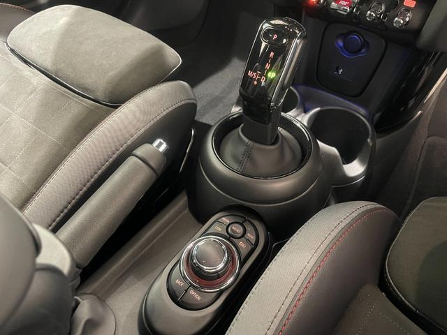 ＭＩＮＩ ジョンクーパーワークス　ジョンクーパーワークストリム　【正規認定中古車】【全国正規ディーラー保証付／２年・走行距離無制限ＪＣＷトリム　禁煙車　グループ会社下取　ヘッドアップディスプレイ　１オーナー　　シートヒーター　パドルシフト　ＡｐｐｌｅＣａｒＰｌａｙ（28枚目）