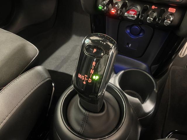 ＭＩＮＩ ジョンクーパーワークス　ジョンクーパーワークストリム　【正規認定中古車】【全国正規ディーラー保証付／２年・走行距離無制限ＪＣＷトリム　禁煙車　グループ会社下取　ヘッドアップディスプレイ　１オーナー　　シートヒーター　パドルシフト　ＡｐｐｌｅＣａｒＰｌａｙ（29枚目）