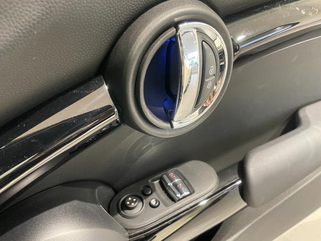 ＭＩＮＩ ジョンクーパーワークス　ジョンクーパーワークストリム　【正規認定中古車】【全国正規ディーラー保証付／２年・走行距離無制限ＪＣＷトリム　禁煙車　グループ会社下取　ヘッドアップディスプレイ　１オーナー　　シートヒーター　パドルシフト　ＡｐｐｌｅＣａｒＰｌａｙ（39枚目）