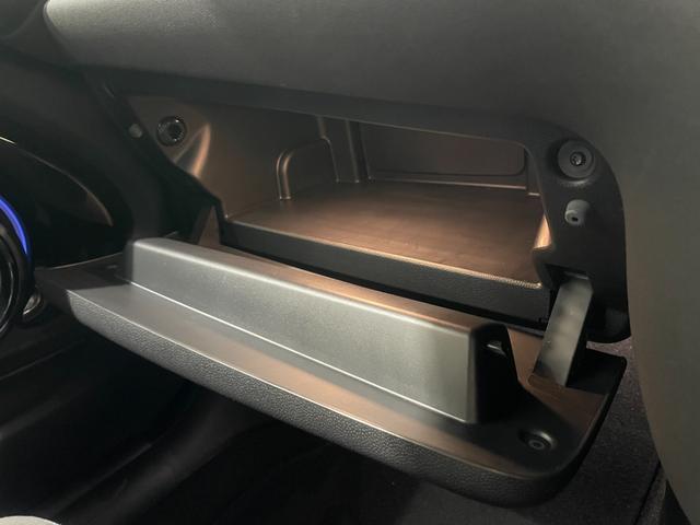 ＭＩＮＩ ジョンクーパーワークス　ジョンクーパーワークストリム　【正規認定中古車】【全国正規ディーラー保証付／２年・走行距離無制限ＪＣＷトリム　禁煙車　グループ会社下取　ヘッドアップディスプレイ　１オーナー　　シートヒーター　パドルシフト　ＡｐｐｌｅＣａｒＰｌａｙ（42枚目）