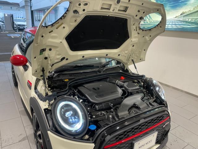ＭＩＮＩ ジョンクーパーワークス　ジョンクーパーワークストリム　【正規認定中古車】【全国正規ディーラー保証付／２年・走行距離無制限ＪＣＷトリム　禁煙車　グループ会社下取　ヘッドアップディスプレイ　１オーナー　　シートヒーター　パドルシフト　ＡｐｐｌｅＣａｒＰｌａｙ（56枚目）