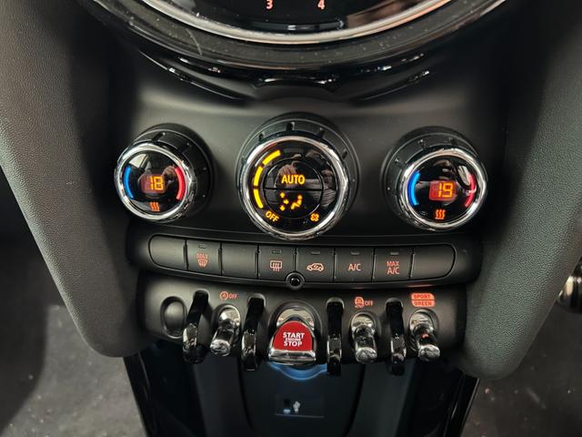 ＭＩＮＩ クーパーＤ　クラシック・トリム　【正規認定中古車】【全国正規ディーラー保証付／２年・走行距離無制限】ＡｐｐｌｅＣａｒＰｌａｙ　バックカメラ　ハーフレザーシート　センターアームレスト　アクティブクルーズコントロールアンビエントライト（25枚目）