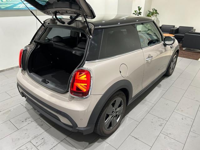 ＭＩＮＩ クーパーＤ　クラシック・トリム　【正規認定中古車】【全国正規ディーラー保証付／２年・走行距離無制限】ＡｐｐｌｅＣａｒＰｌａｙ　バックカメラ　ハーフレザーシート　センターアームレスト　アクティブクルーズコントロールアンビエントライト（44枚目）