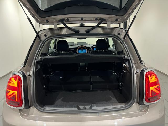 ＭＩＮＩ クーパーＤ　クラシック・トリム　【正規認定中古車】【全国正規ディーラー保証付／２年・走行距離無制限】ＡｐｐｌｅＣａｒＰｌａｙ　バックカメラ　ハーフレザーシート　センターアームレスト　アクティブクルーズコントロールアンビエントライト（46枚目）