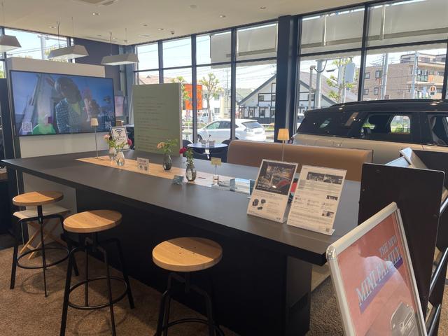 ＭＩＮＩ クーパーＤ　クラシック・トリム　【正規認定中古車】【全国正規ディーラー保証付／２年・走行距離無制限】ＡｐｐｌｅＣａｒＰｌａｙ　バックカメラ　ハーフレザーシート　センターアームレスト　アクティブクルーズコントロールアンビエントライト（52枚目）