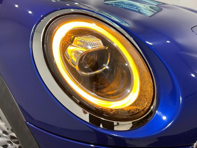 ＭＩＮＩ クーパーＳ　【正規認定中古車】【全国正規ディーラー保証付／２年・走行距離無制限】アクティブクルーズコントロール　社外フルセグＴＶ　ミラーＥＴＣ　アンビエントライト　禁煙車　前後ドライブレコーダー　１オーナー車（7枚目）