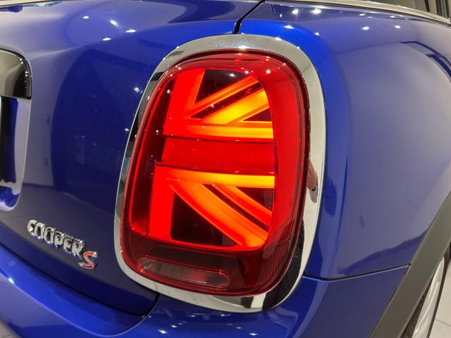 ＭＩＮＩ クーパーＳ　【正規認定中古車】【全国正規ディーラー保証付／２年・走行距離無制限】アクティブクルーズコントロール　社外フルセグＴＶ　ミラーＥＴＣ　アンビエントライト　禁煙車　前後ドライブレコーダー　１オーナー車（10枚目）