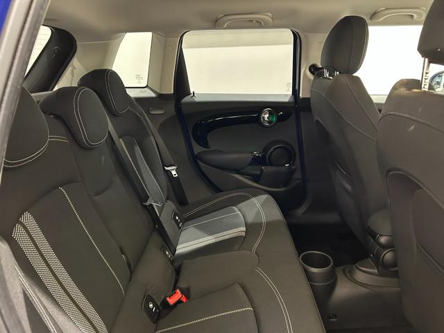 ＭＩＮＩ クーパーＳ　【正規認定中古車】【全国正規ディーラー保証付／２年・走行距離無制限】アクティブクルーズコントロール　社外フルセグＴＶ　ミラーＥＴＣ　アンビエントライト　禁煙車　前後ドライブレコーダー　１オーナー車（15枚目）