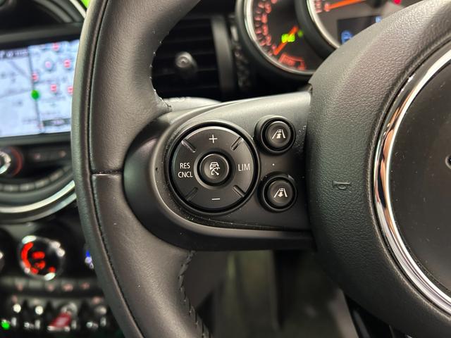 ＭＩＮＩ クーパーＳ　【正規認定中古車】【全国正規ディーラー保証付／２年・走行距離無制限】アクティブクルーズコントロール　社外フルセグＴＶ　ミラーＥＴＣ　アンビエントライト　禁煙車　前後ドライブレコーダー　１オーナー車（19枚目）