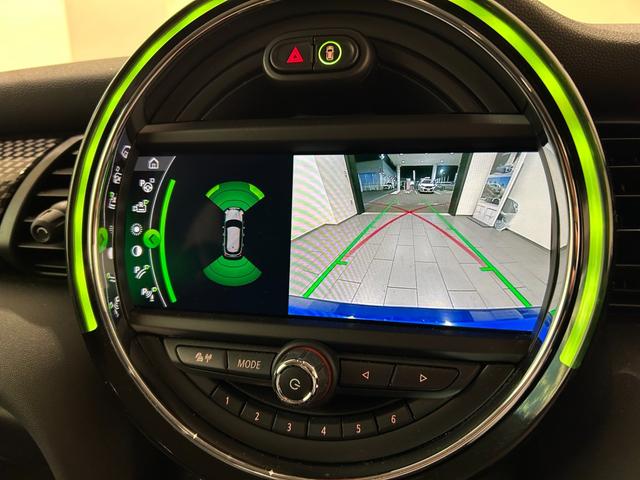 ＭＩＮＩ クーパーＳ　【正規認定中古車】【全国正規ディーラー保証付／２年・走行距離無制限】アクティブクルーズコントロール　社外フルセグＴＶ　ミラーＥＴＣ　アンビエントライト　禁煙車　前後ドライブレコーダー　１オーナー車（23枚目）