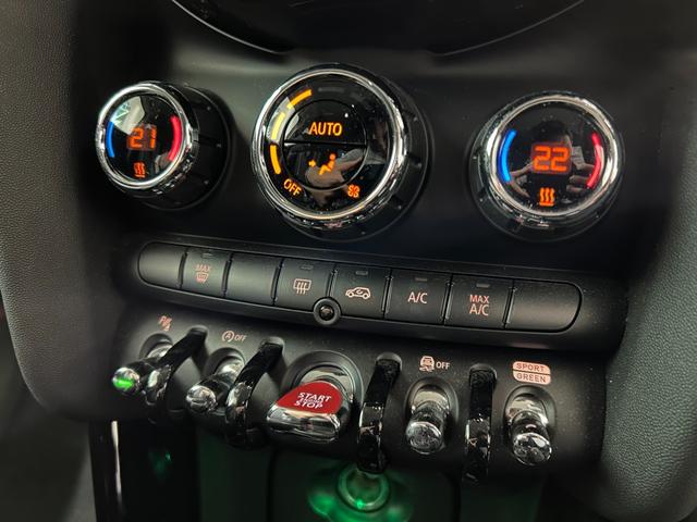 ＭＩＮＩ クーパーＳ　【正規認定中古車】【全国正規ディーラー保証付／２年・走行距離無制限】アクティブクルーズコントロール　社外フルセグＴＶ　ミラーＥＴＣ　アンビエントライト　禁煙車　前後ドライブレコーダー　１オーナー車（26枚目）