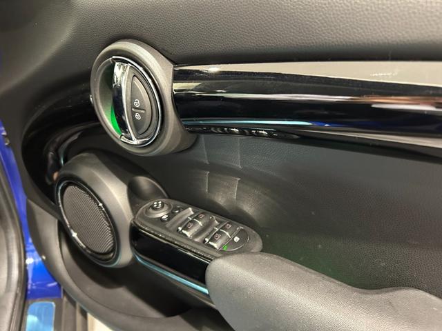 ＭＩＮＩ クーパーＳ　【正規認定中古車】【全国正規ディーラー保証付／２年・走行距離無制限】アクティブクルーズコントロール　社外フルセグＴＶ　ミラーＥＴＣ　アンビエントライト　禁煙車　前後ドライブレコーダー　１オーナー車（36枚目）