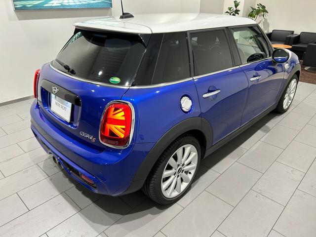 ＭＩＮＩ クーパーＳ　【正規認定中古車】【全国正規ディーラー保証付／２年・走行距離無制限】アクティブクルーズコントロール　社外フルセグＴＶ　ミラーＥＴＣ　アンビエントライト　禁煙車　前後ドライブレコーダー　１オーナー車（46枚目）