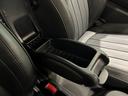MINIを熟知したメカニックによる、納車前点検。本国と同様の教育・訓練を受けたメカニックが、360度によるポイントを徹底的に点検、整備した後にお客様にお引渡しします。