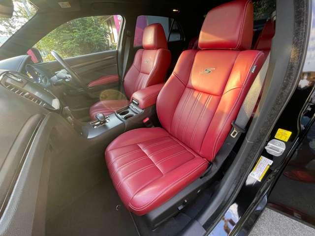 クライスラー・300 300S ダブルサンルーフ/アルパイン/ナビ/Pシート/クルコン/赤革/パドルシフト/ZF8速AT/アイバッハプロキット新品取付(30枚目)