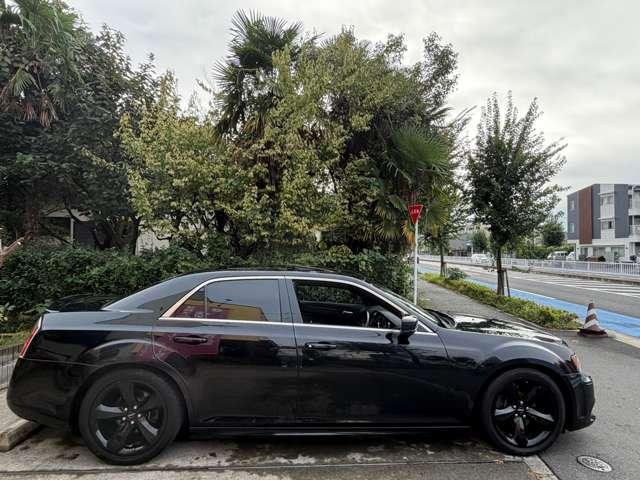 クライスラー・300 300S ダブルサンルーフ/アルパイン/ナビ/Pシート/クルコン/赤革/パドルシフト/ZF8速AT/アイバッハプロキット新品取付(40枚目)