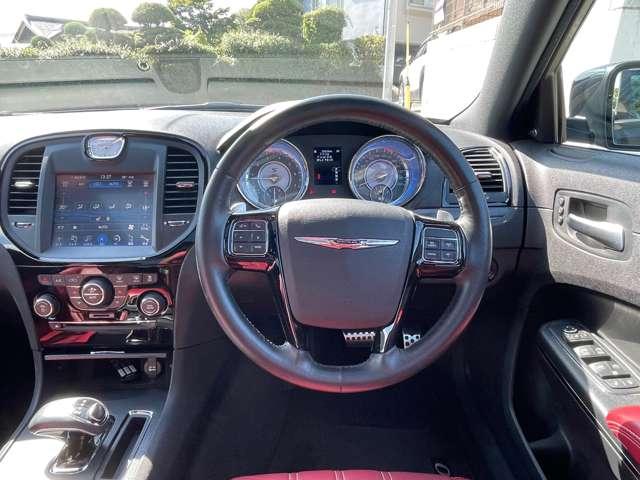 クライスラー・300 300S ダブルサンルーフ/アルパイン/ナビ/Pシート/クルコン/赤革/パドルシフト/ZF8速AT/アイバッハプロキット新品取付(57枚目)