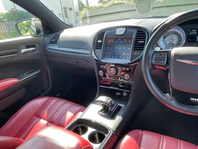 クライスラー・300 300S ダブルサンルーフ/アルパイン/ナビ/Pシート/クルコン/赤革/パドルシフト/ZF8速AT/アイバッハプロキット新品取付(58枚目)