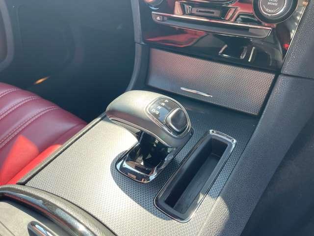 クライスラー・300 300S ダブルサンルーフ/アルパイン/ナビ/Pシート/クルコン/赤革/パドルシフト/ZF8速AT/アイバッハプロキット新品取付(63枚目)