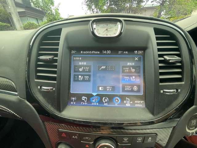 クライスラー・300 SRT8 ガラスSR/赤革/前所有者女性(28枚目)