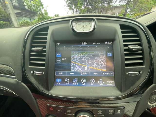 クライスラー・300 SRT8 ガラスSR/赤革/前所有者女性(30枚目)