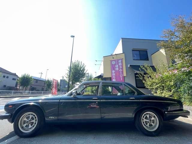 デイムラー ダブルシックス(4枚目)