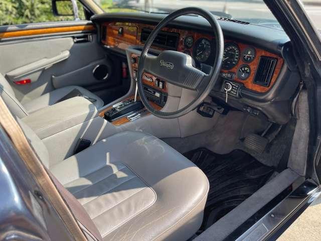 デイムラー ダブルシックス(20枚目)