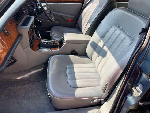 デイムラー ダブルシックス(27枚目)